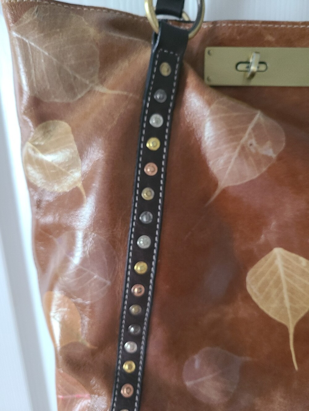 Firenze Bella Leaf Tote - Picture 3 of 9